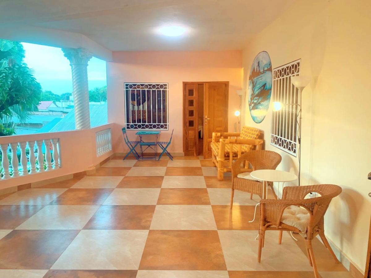 Bajo Kunda - Guesthouse Kololi Extérieur photo